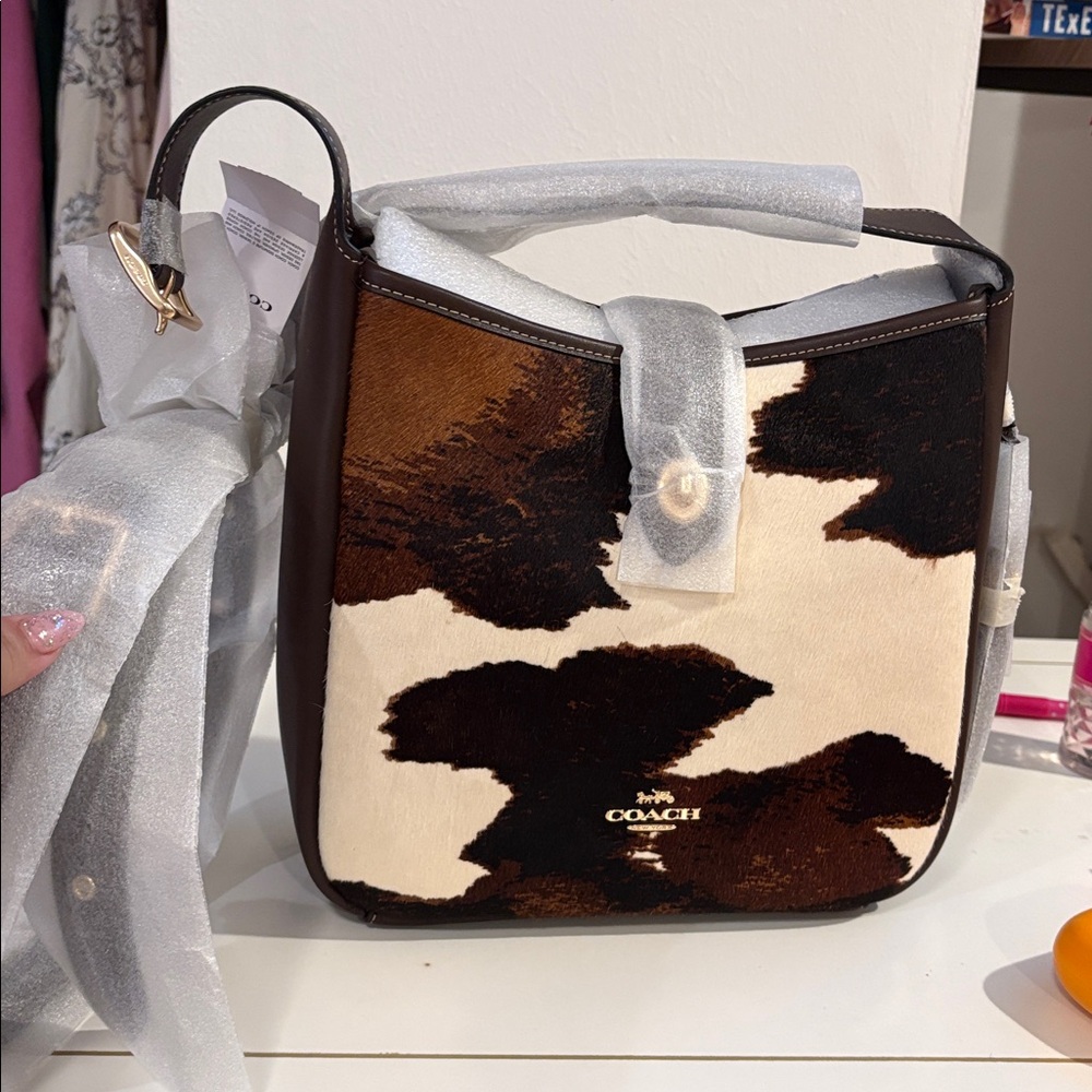 Coach Hadley Crossbody Bag - Brown and White Cow Print - Picture 4 of 8